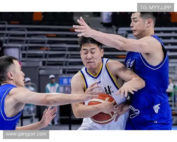 CBA联赛精彩对决北京队与新疆队激烈角逐圆满结束